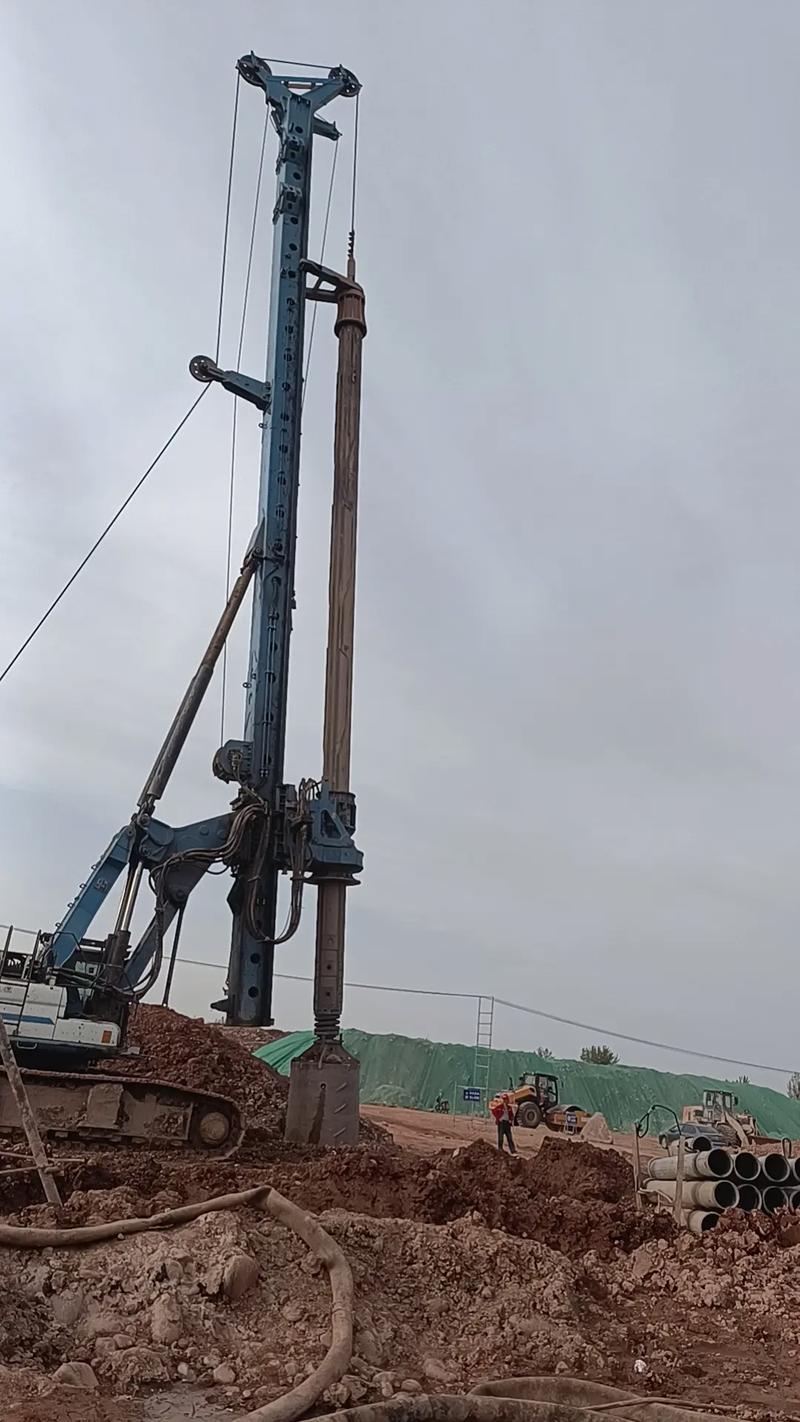 樁基施工中建筑機械租賃的重要性與潤峰建筑工程機械租賃的服務優勢